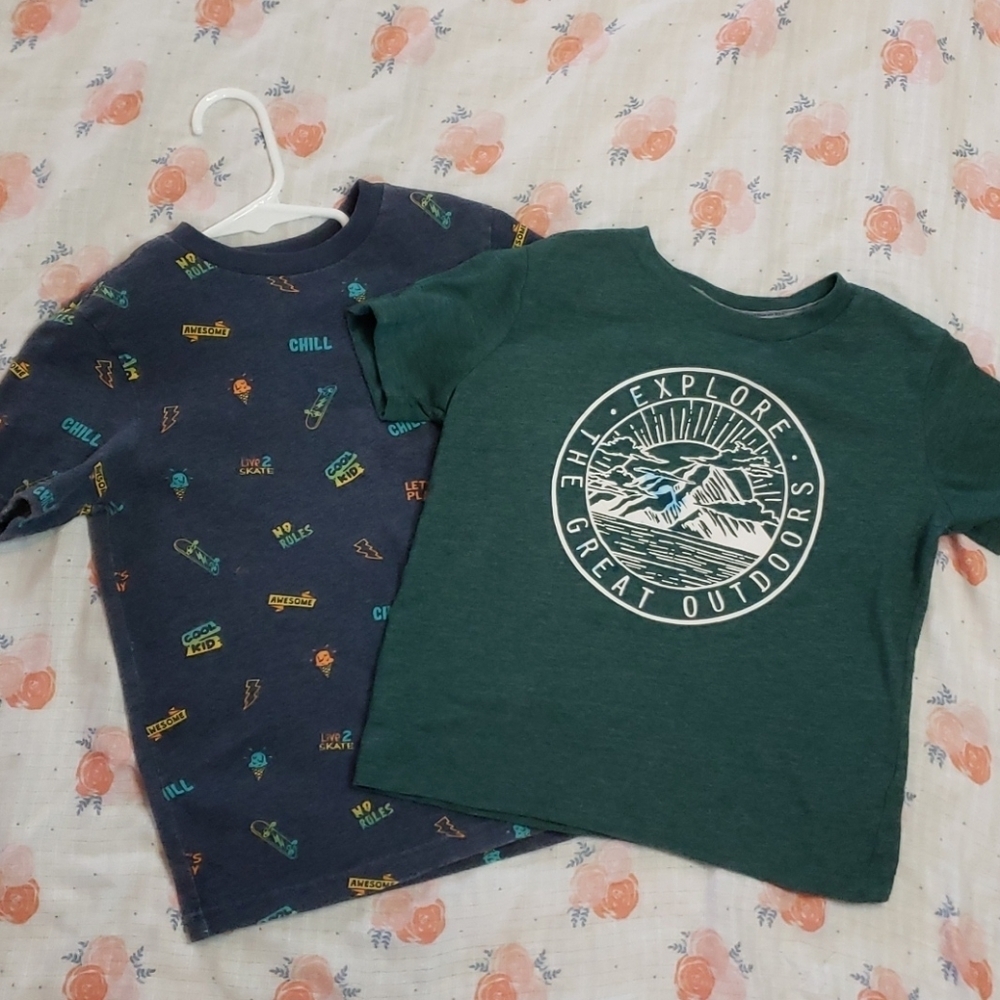 Lot of 2‎ Boys Tops Outdoors Size 5
